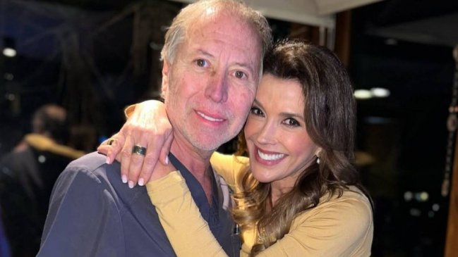 Famosos entregan apoyo a Carolina Arregui tras la muerte de Roy Sothers