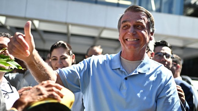 Bolsonaro encabezó protesta tres días después de salir del hospital