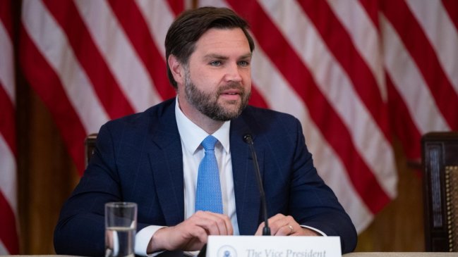 Vicepresidente de EE.UU. advirtió a hinchas: 