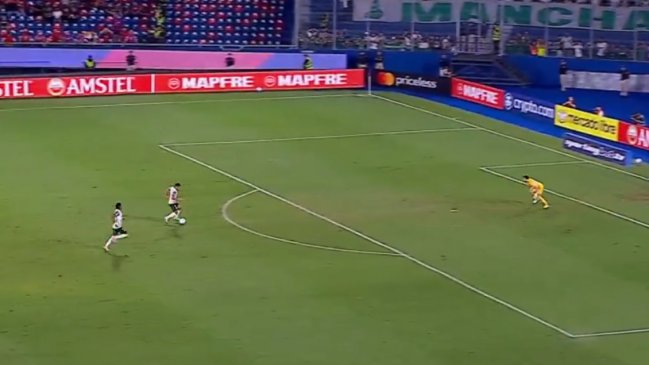 [VIDEO] El increíble gol que se perdió Vitor Roque en la visita de Palmeiras a Cerro Porteño