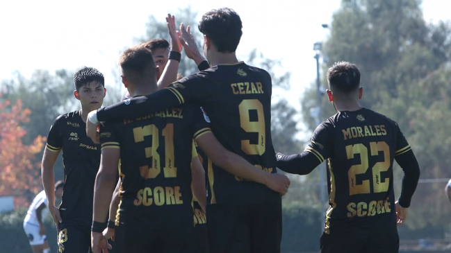 Magallanes cerró su sólida fase grupal de Copa Chile con triunfo ante Santiago Morning