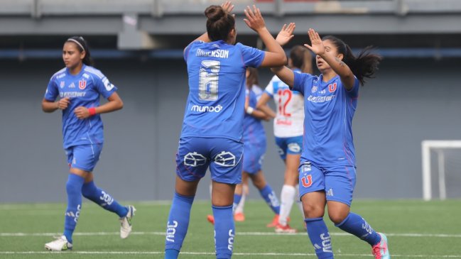 La U se quedó con el clásico universitario en el fútbol femenino