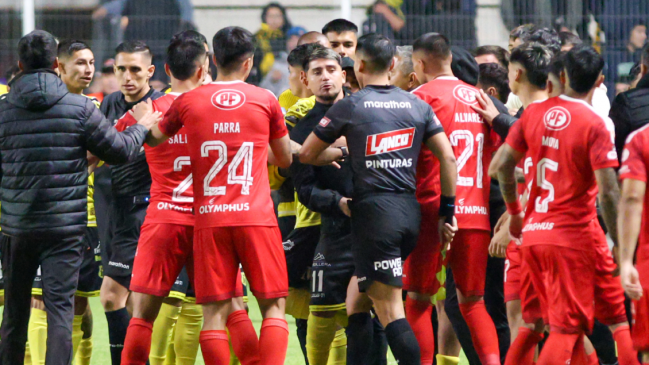 Suspendido clásico de Unión La Calera y San Luis se reanudará a puertas cerradas