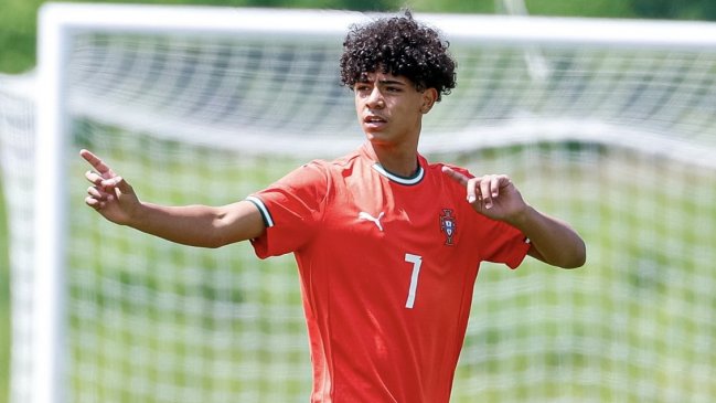 Cristianinho, hijo de Cristiano Ronaldo, se estrenó con victoria en la sub 15 de Portugal