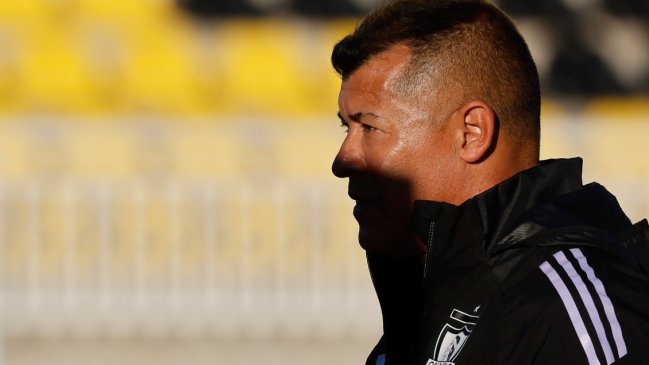 Almirón bajó el perfil a encontrón con hinchas: La gente estaba exaltada y quería explicaciones