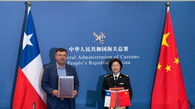 Ministro Valenzuela llamó a intensificar el intercambio académico y científico con China