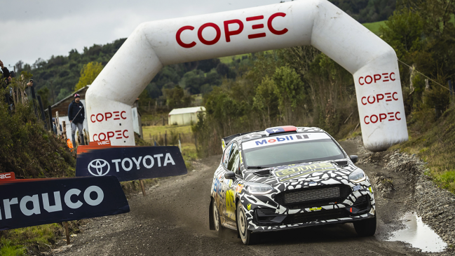 Jorge Martínez y Patricio Muñoz cerraron con triunfo la segunda etapa del Rally Mobil en Chiloé