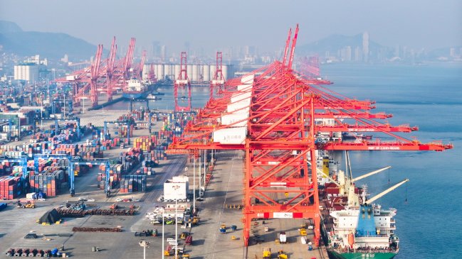 Estabilidad en la tormenta: China sigue creciendo en abril del 2025