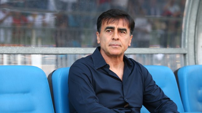 Sevilla se sumó al interés de Colo Colo y Boca Juniors por Gustavo Quinteros