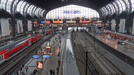  Mujer apuñaló a 17 personas en estación de trenes de Hamburgo  