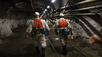  Sudáfrica: 260 mineros atrapados bajo tierra en un yacimiento de oro  
