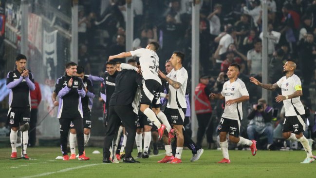 [VIDEO] Aquino anotó el cuarto de Colo Colo ante Unión Española y todos celebraron con Almirón