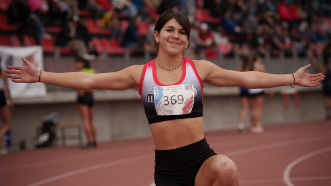 Con 16 años: Pilar Rodríguez rompió récord nacional de Isidora Jiménez en 200 metros planos