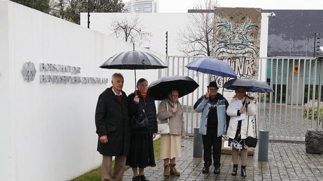 Embajada alemana en Chile negó la entrada a habitantes de exColonia Dignidad que piden apoyo