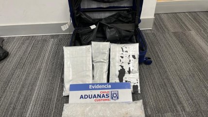   Británico llegó a Pudahuel con 5 kilos de metanfetamina en su maleta 