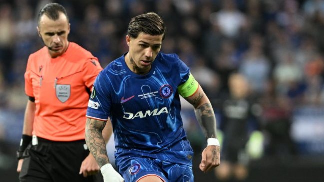 [VIDEO] Enzo Fernández marcó el empate de Chelsea ante Real Betis