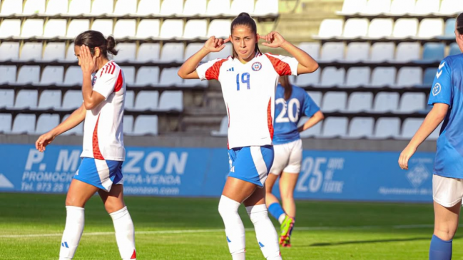 La Roja femenina venció al club SE AEM en su primer amistoso por Cataluña