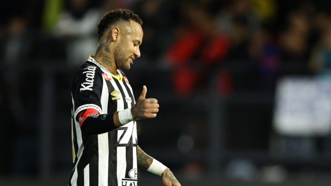 Neymar se fue expulsado en su retorno tras un mes ausente por lesión