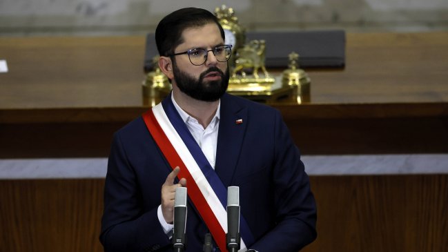 Boric anunció proyecto de fertilización asistida y defendió debatir el aborto