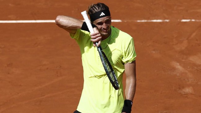 Zverev entró a cuartos de Roland Garros tras retiro de Griekspoor