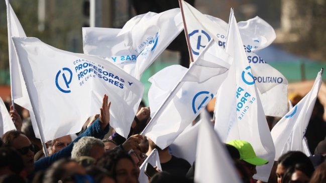 Paro Nacional: Profesores inician marcha con masiva convocatoria en el Congreso
