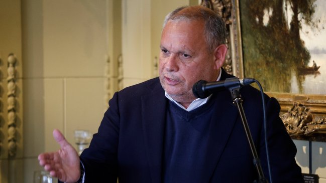 Gobernador Mundaca abre la puerta a una candidatura presidencial