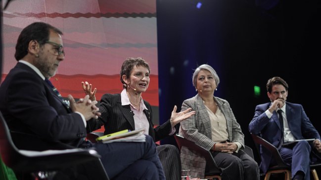 Candidatos oficialistas protagonizaron tenso cruce por el acuerdo SQM-Codelco