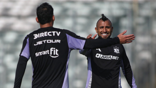 Con cuatro de Correa y uno de Vidal: Colo Colo goleó en amistoso a Santa Cruz