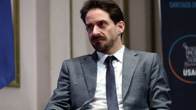 Gonzalo Winter denunció robo de equipo audiovisual en Valdivia