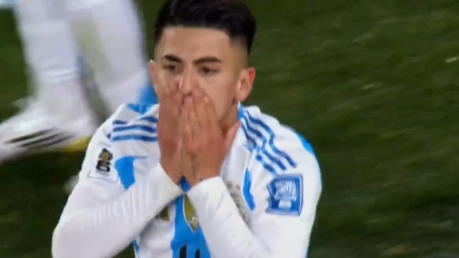 [VIDEO] Thiago Almada marcó el empate para Argentina ante Colombia