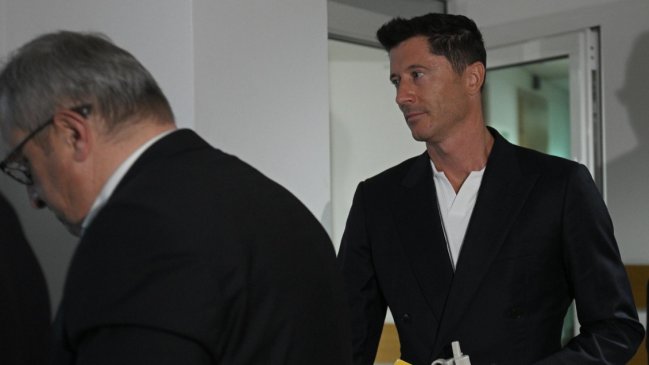 Lewandowski enfrentó a tribunal polaco en medio de doble controversia