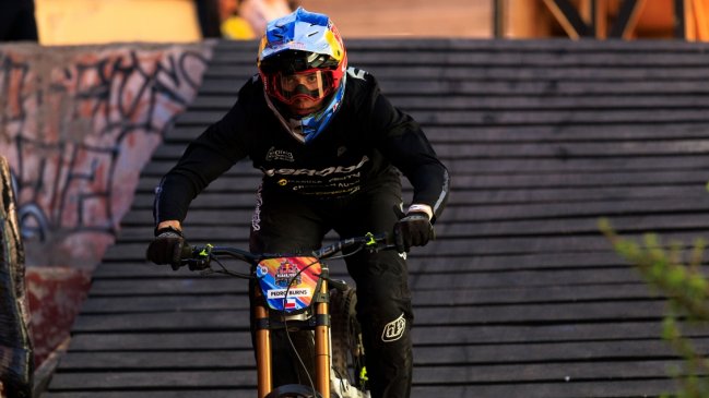 Chileno Pedro Burns sigue con su movido calendario en Europa