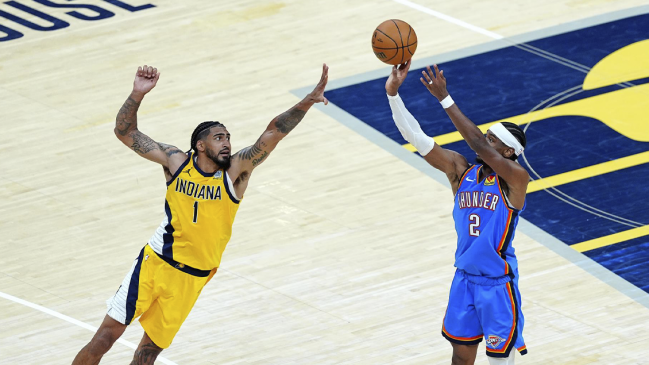 Oklahoma remontó a Indiana y volvió a emparejar las Finales de la NBA