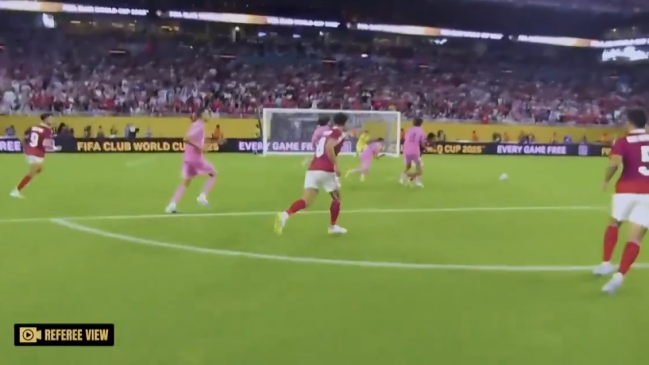 La FIFA estrenó las cámaras corporales de los árbitros en el Mundial de Clubes