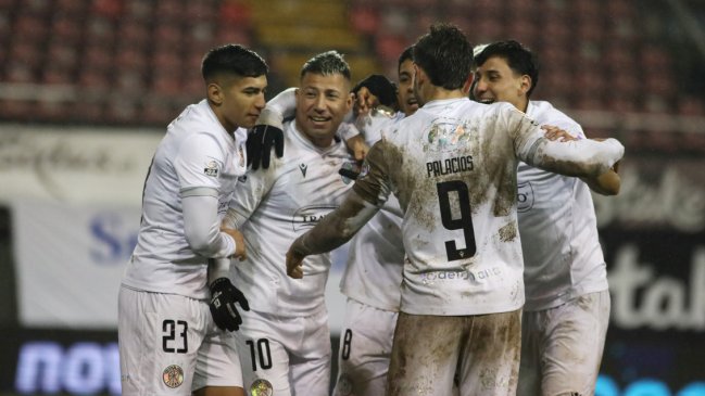 Audax se mantuvo en la cima junto a Coquimbo tras vencer a Ñublense de visita