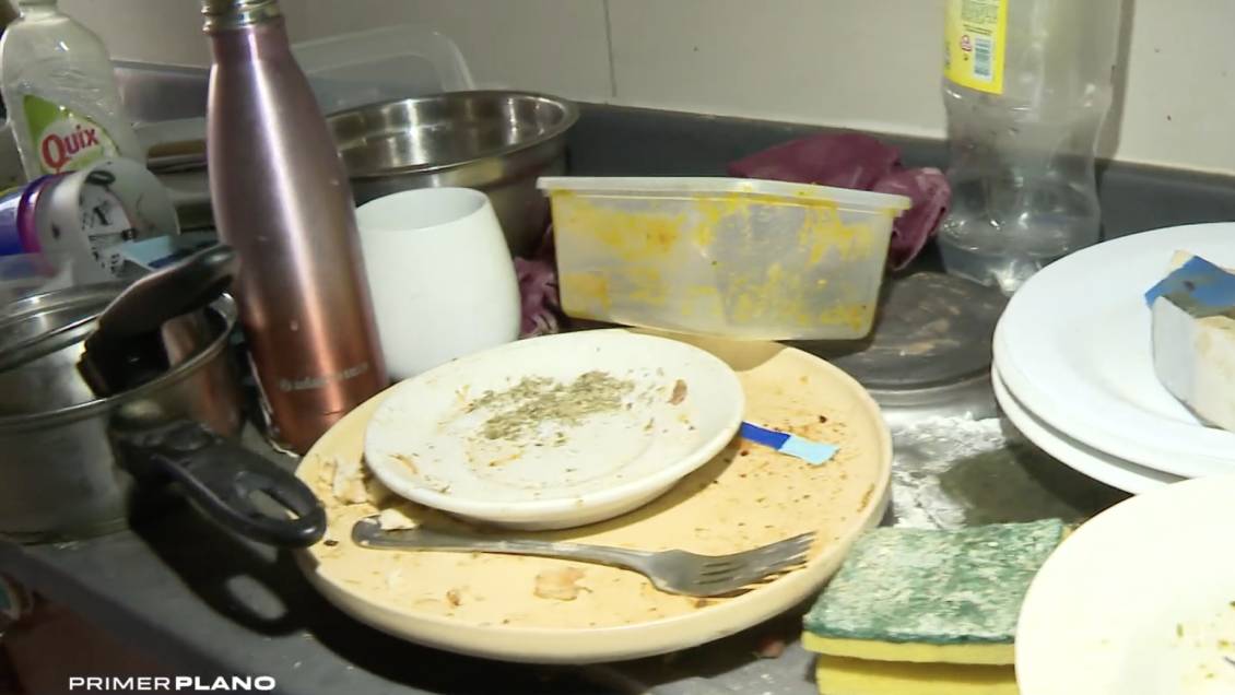 Así fue encontrado el departamento tomado por Úrsula Achterberg Así fue encontrado el departamento tomado por Úrsula Achterberg