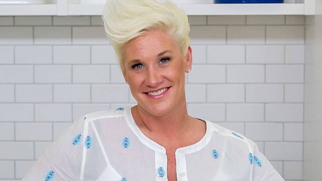 Muere la chef Anne Burrell, reconocida figura de la TV