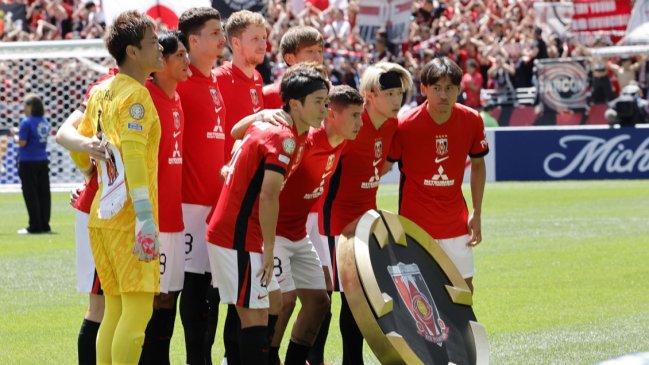 Capitán de Urawa se disculpó por dejar sin saludo a jugadores de River Plate