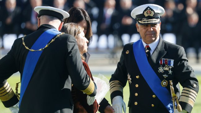 Almirante Fernando Cabrera asumió como nuevo comandante en jefe de la Armada
