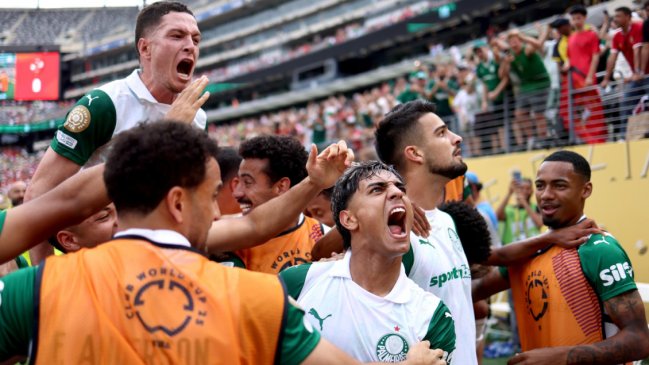 Palmeiras tomó el liderato del Grupo A tras victoria en interrumpido partido con Al Ahly