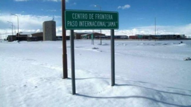Al menos 27 personas atrapadas por acumulación de nieve en San Pedro de Atacama