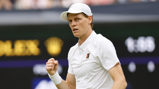 Jannik Sinner dio un arrollador paso a octavos de Wimbledon ante Pedro Martínez