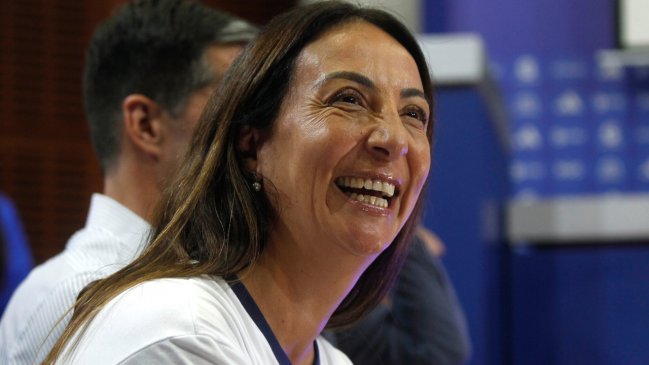 Cecilia Pérez: Llevamos mucho tiempo detrás de Eduardo Vargas y Alexis Sánchez