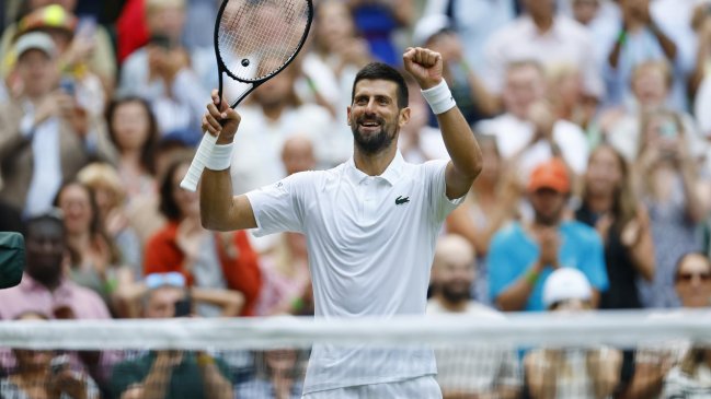 Novak Djokovic avanzó con paso firme a octavos de Wimbledon tras batir a Miomir Kecmanovic