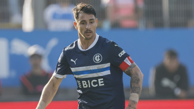 [VIDEO] La UC avisó a Colo Colo con una palomita de Fernando Zampedri