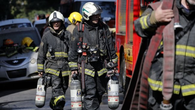 Tragedia en Pichilemu: Cuatro fallecidos por violento incendio en una vivienda