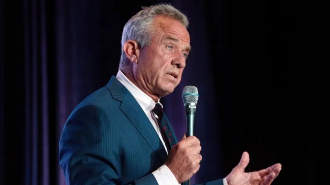 Demanda contra Kennedy Jr.: Médicos denuncian riesgos de políticas antivacunas