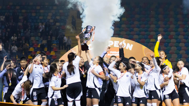 Formativo femenino: Colo Colo alcanzó el bicampeonato tras vencer a la U en penales