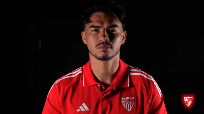 Ya es oficial: Sevilla presentó a Gabriel Suazo como flamante refuerzo