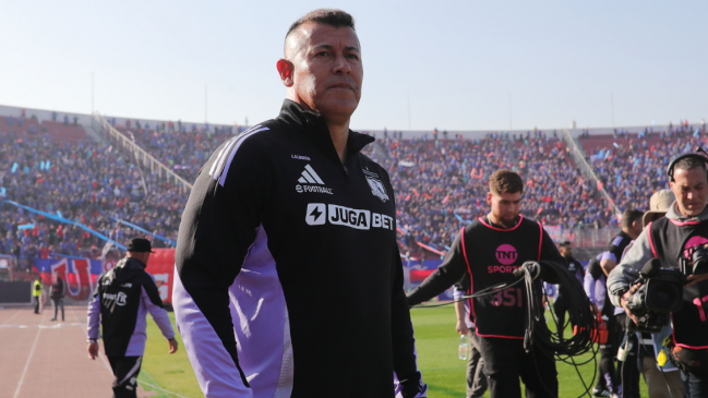 Jorge Almirón se fue expulsado tras el final del Superclásico ante la U